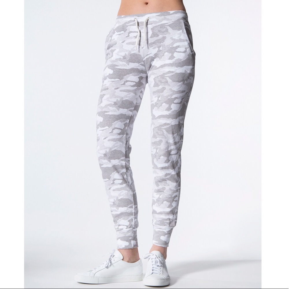 Monrow Light Gray Camo Print Sweatpants Joggers XS
